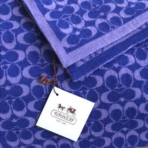 Coach NWT GORGEOUS purple Signature MufflerScarf
